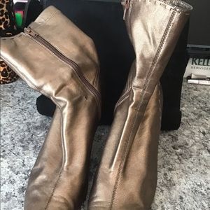 Bronze leather bootie